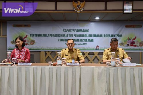 Sekda Sumsel Edward Candra Buka Capacity Building Penyusunan Pelaporan Kinerja TPID Sumsel. Foto : viralsumsel.com /win
