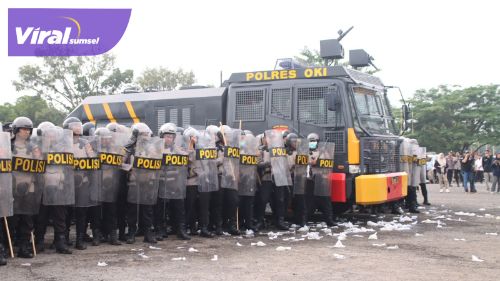 Polres OKI Gelar Apel Dan Simulasi Sipamkota Jamin Keamanan Pilkada 2024. Foto : viralsumsel.com /zep