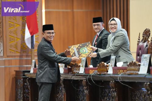 Fraksi-fraksi DPRD Provinsi Sumsel Sampaikan Pandangan Umum terhadap Raperda Perubahan APBD Tahun Anggaran 2024. Foto : viralsumsel.com /ril