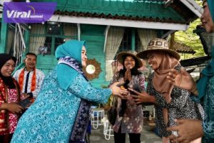Pj Ketua TP PKK Melza Elen Setiadi Dorong PKK OKI Tingkatkan Kualitas Produk Unggulan Daerah. Foto : viralsumsel.com /win
