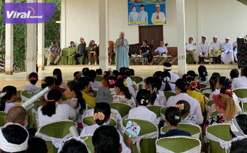 Hj Lucianty-H Syaparuddin Siapkan Program Satu Desa Satu Mobil Operasional untuk Warga Muba. Foto : viralsumsel.com