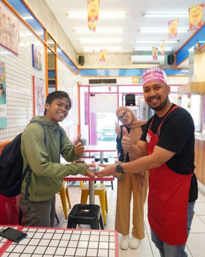 Rayakan Hari Pelanggan Nasional, Haus! Berikan Kejutan untuk WargaHaus. Foto: viralsumsel.com