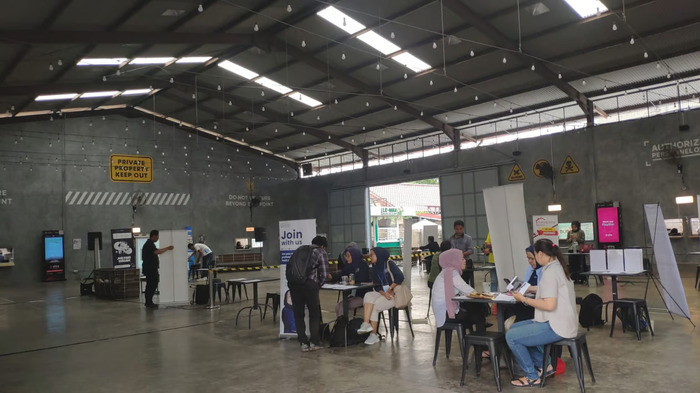 Job Fair Tengah Cijantung Sukses, Kini Giliran Tengah Palmerah! Job Fair Malam Satu Kerja Siap Bantu Karirmu!. Foto : viralsumsel.com