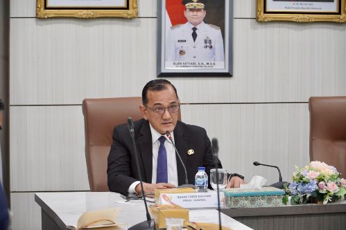 Sekda Sumsel Edward Candra Buka Sosialisasi Implementasi Portal Administrasi Pemerintahan Bidang Layanan Aparatur Negara. Foto : viralsumsel.com /win