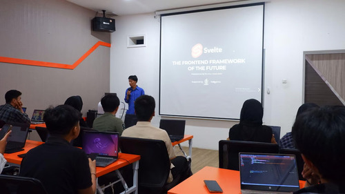 Telkom Indigo Bersama Coconut Computer Club Makassar Selenggarakan Kelas Pengembangan Buat Para Lokal Developer. Foto: viralsumsel.com