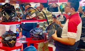 Hadir di IMOS 2024, DEALDULU Bagi Helm hingga Labubu Gratis! Foto : viralsumsel.com