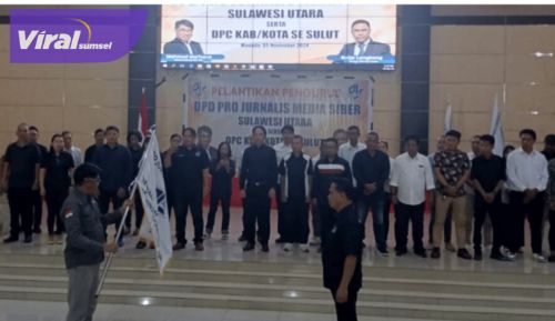 DPD dan DPC PJS se Sulut Dilantik Ketum DPP Mahmud Marhaba. Foto : viralsumsel.com /pjs