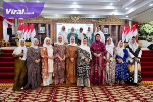 Pj Ketua TP PKK Melza Elen Setiadi Gelar Pengajian Rutin Bulanan PKK. Foto : viralsumsel.com /win