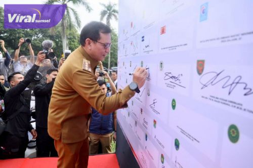 Deklarasi Pilkada Damai 2024, Pj Gubernur Elen Setiadi Ajak Masyarakat Tetap Jaga Kondusifitas Daerah. Foto : viralsumsel.com /win