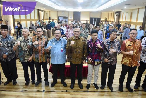 Sekda Sumsel Edward Candra Hadiri Rapat Substansi Raperda RTRW Kota Lubuklinggau . foto : viralsumsel.com /win