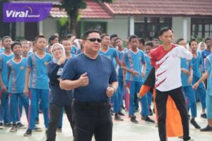 Pj Wako dan Jajaran Pemkot Senam Bersama di SMPN 9 Lubuk Linggau. Foto : viralsumsel.com /min