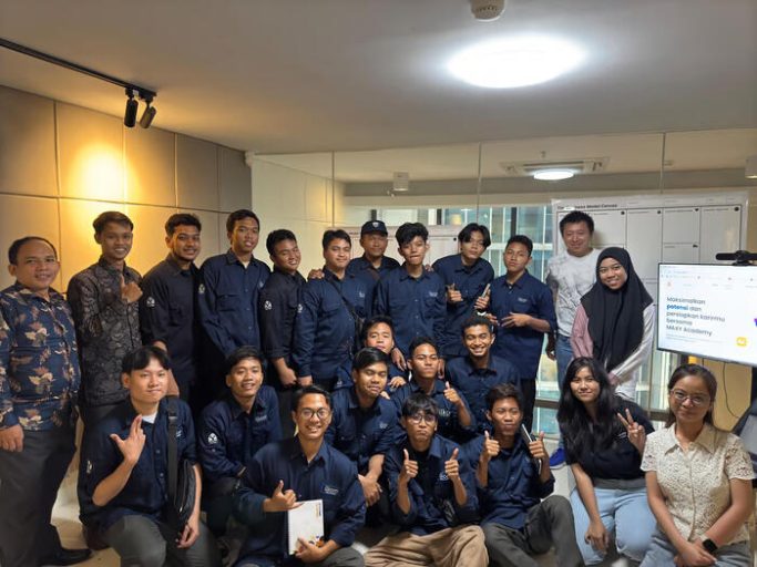 Mengintip Dinamika Industri Digital Marketing, Mahasiswa Universitas Darussalam Kunjungi Maxy Academy untuk Pengalaman Langsung di Industri. Foto: viralsumsel.com