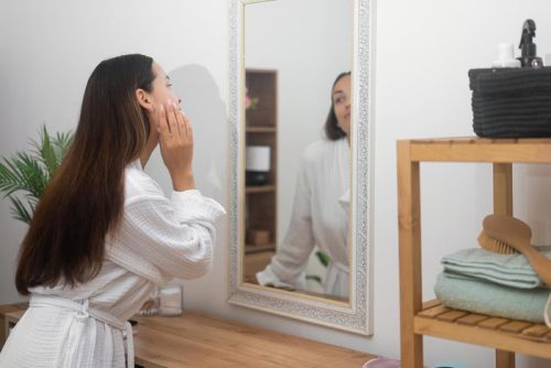 Apa Saja Manfaat Air Mawar untuk Wajah Glowing? Foto: viralsumsel.com