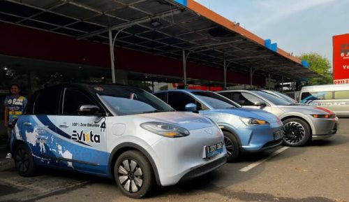 Evista Siap Sambut Nataru 2024 dengan Taksi Online Listrik. Foto: viralsumsel.com