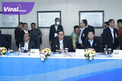 Pj Wako Lubuk Linggau Hadiri RUPSLB Bank Sumsel Babel. Foto : viralsumsel.com /ril