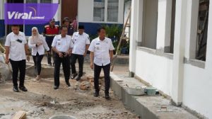 Pastikan Tuntas Akhir Tahun, Pj Bupati OKI Cek Progres Pembangunan Faskes dan Sekolah. Foto : viralsumsel.com /ril