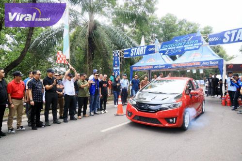 Pj Gubernur Elen Setiadi Apresiasi Digelarnya Dirgantara Drag Race dan Drag Bike 2024. Foto : viralsumsel.com /win