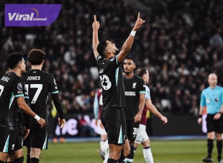 Klasemen Sementara Liga Inggris : Liverpool Dingin di Puncak, Manchester United Tercecer di Papan Bawah. Foto : igliverpool