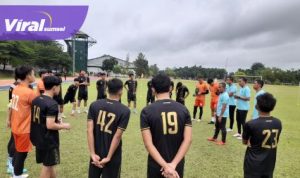 Para pemain Sriwijaya FC saat berlatih di Lapangan Jasdam II Sriwijaya, KM 9 Palembang, Senin, 30 Desember 2024. Foto : mo sfc