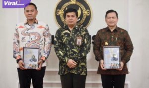 Pj Gubernur Sumsel Elen Setiadi Terima LHP APBD Tahun Anggaran 2023 Semester 1 Tahun 2024 dari BPK RI. Foto: viralsumsel.com /win
