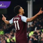 Penyerang Aston Villa Ollie Watkins selebrasi usai cetak gol ke gawang Everton. Foto : igaston