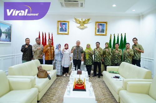 Pj Bupati Musi Banyuasin (Muba), H. Sandi Fahlepi menyambut hangat audiensi jajaran Pengadilan Agama (PA) Sekayu. Foto : viralsumsel.com /dev