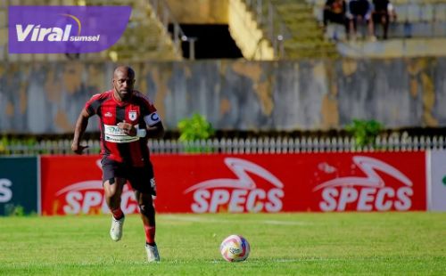 Penyerang Persipura Jayapura Boaz Solossa. Foto : lib
