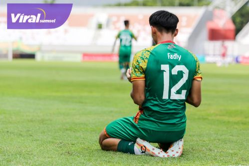 Penyerang Sriwijaya FC, Muhammad Fadli selebrasi usai cetak gol ke gawang Nusantara United FC. Foto : mosfc