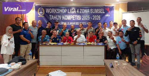 Perwakilan 11 klub klub peserta Liga 4 Zona Sumsel bersama Asprov PSSI Sumsel usai workshop Liga 4 Zona Sumsel. Foto : viralsumsel.com /asa