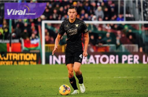 Bek Timnas Indonesia Jay Idzes Bawa Venezia Imbangi Hellas Verona. Foto : igidzes