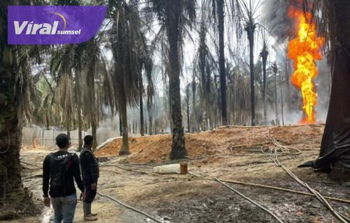 Kebakaran sumur minyak illegal atau illegal drilling kembali terjadi di Kabupaten Musi Banyuasin (Muba). Foto : ist