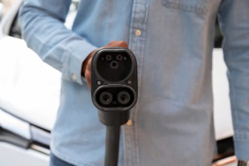 Portable EV Charger untuk Kemudahan Pengisian Daya Kendaraan Listrik. Foto: viralsumsel.com Portable EV Charger untuk Kemudahan Pengisian Daya Kendaraan Listrik. Foto: viralsumsel.com
