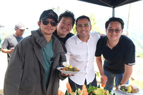 Sukses Lintas Bidang, Yentonius Jerriel Ho Jadi Inspirasi Generasi Muda. Foto: viralsumsel.com