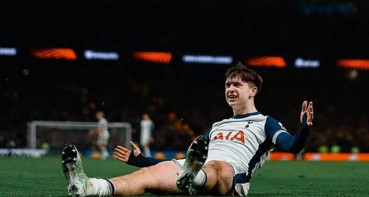 Tottenham Hotspur Lengkapi Kuota Lolos Otomatis ke Babak 16 Besar.. Foto : igspurs