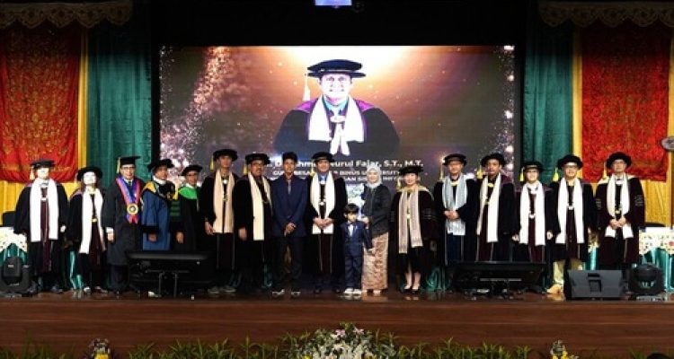 BINUS UNIVERSITY Kukuhkan Guru Besar Bidang Pengembangan Sistem Informasi: Bukti Komitmen BINUS Mendukung Riset dan Inovasi di Era Digital. Foto : viralsumsel.com