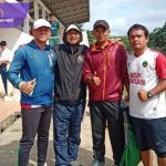 Manajer Fisip United Unsri bersama jajaran pelatih usai menyaksikan laga uji coba kontra Oman FC. Foto : viralsumsel.com /asa