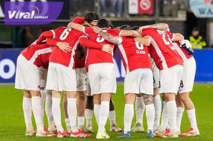 Skuat AZ Alkmaar pada laga perempat final Piala Belanda. Foto : igaz