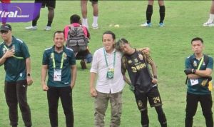 Manajer Bayangan Sriwijaya FC bersama kapten Sriwijaya FC, Tomy Darmawan. Foto : mosfc