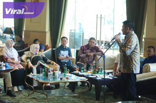 Gubernur Sumsel H Herman Deru dalam silaturahmi yang digelar di Hotel Borobudur, Jakarta, pada hari Minggu (16/2/2025). Foto : viralsumsel.com /win