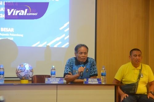Ketua Komite Kompetisi Asprov PSSI Sumsel, Ir Sutarwo,. Foto : viralsumsel.com /asa