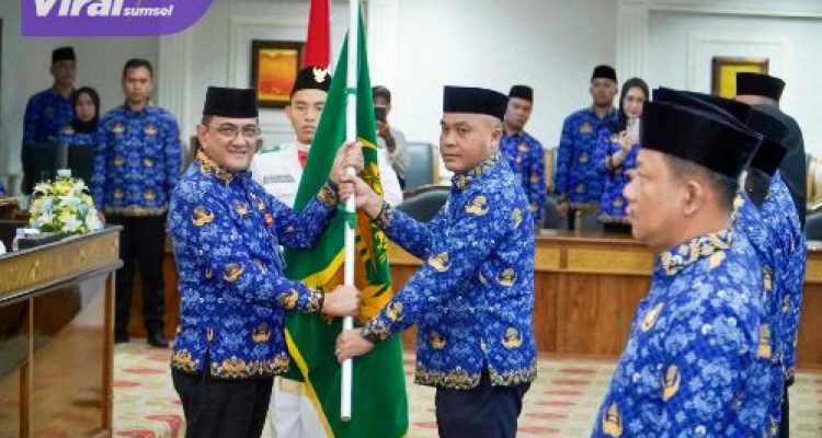 Sekda Sumsel Edward Candra Kukuhkan PAW Dewan Pengurus Korpri Kota Palembang. Foto : viralsumsel.com /win