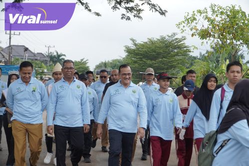 Peringati Hari Peduli Sampah Nasional 2025, Sekda Edward Candra Ajak Pelajar Berperan Aktif dalam Menjaga Kelestarian Lingkungan. Foto : viralsumsel.com /win