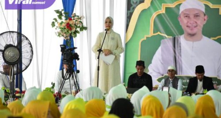 Ketua TP PKK OKI Ike Meilina Hadiri Tabligh Akbar dan Wisuda Al-Qur’an Jelang Ramadhan 1446 H. Foto : viralsumsel.com /zep