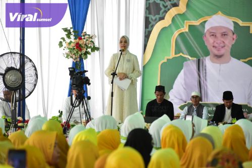 Ketua TP PKK OKI Ike Meilina Hadiri Tabligh Akbar dan Wisuda Al-Qur’an Jelang Ramadhan 1446 H. Foto : viralsumsel.com /zep