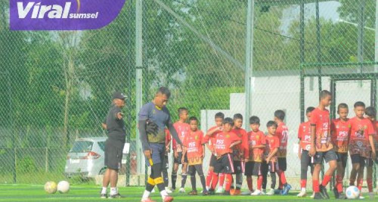 Yuk Intip SPD SUPER SOCCER! : Lapangan Mini Soccer Bertaraf Internasional di Palembang. Foto : viralsumsel.com /asa