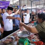 Harga Sembako di Palembang Stabil Jelang Ramadan, Wawako Prima Salam Sambangi Pasar Sekip. Foto : viralsumsel.com /nto