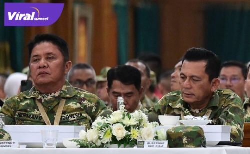 Herman Deru – Cik Ujang Kompak Parade Senja dengan Prabowo, Jokowi dan SBY. Foto : viralsumsel.com /win