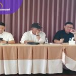 Apan, SH Berbaju Hitam Kuasa Hukum PT CAG Saat Keterangan Pers Foto : Nto/Viralsumsel