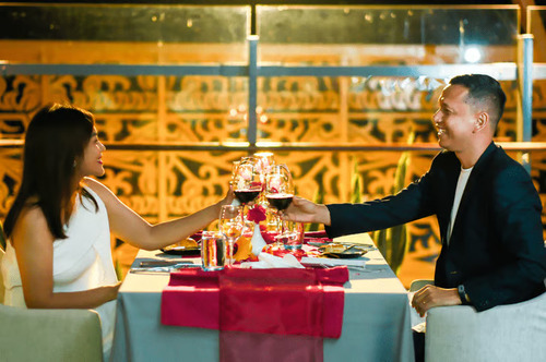 Romantic Dinner Spesial di Escape Rooftop Bar. Foto : viralsumsel.com