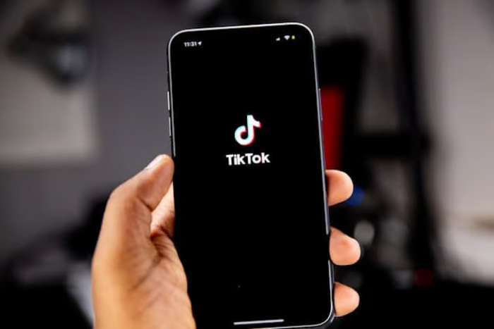 8 Cara Tambah Followers TikTok Yang Cepat, Aman, dan Efektif. Foto : viralsumsel.com